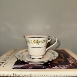 Noritake 7056 CHRISTINA Ivory China Tea Cup and Saucer Set - 12 of each.